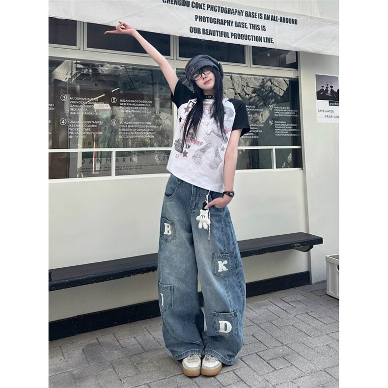 多口袋设计解构直筒牛仔裤男女微喇夏季美式街头水洗宽松弯刀裤子图片