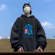 黑色