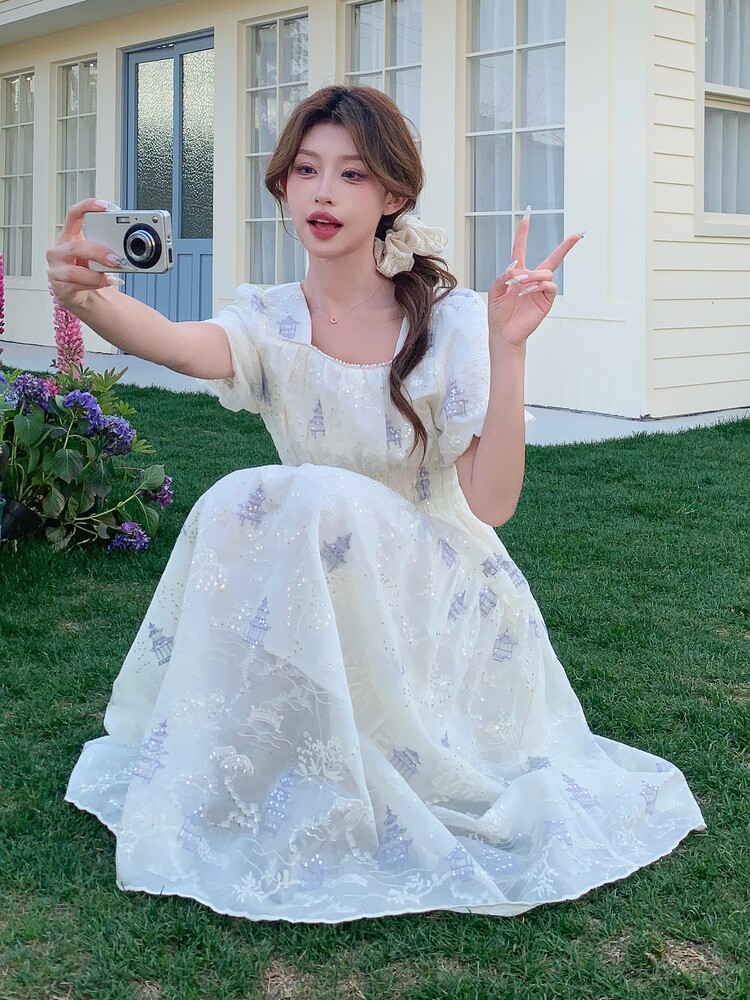 荡领刺绣仙女裙纯欲拼接连衣裙夏季收腰初恋小众碎花显瘦气质初恋,女装连衣裙,浙宝208A