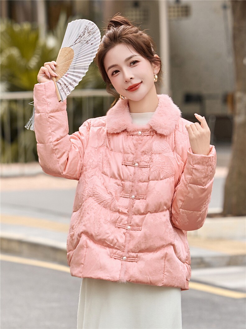 新中式白鸭绒羽绒服外套女2025冬季新款重工刺绣水貂毛提花外套,女装羽绒服,美沁