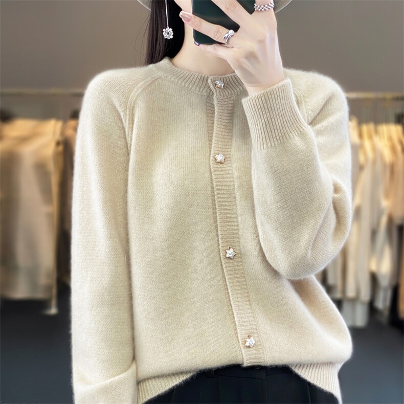 2025秋季新款毛衣女遮肚宽松显瘦早秋百搭针织新款圆领开衫上衣女,女装羊毛衫,大美人高端店