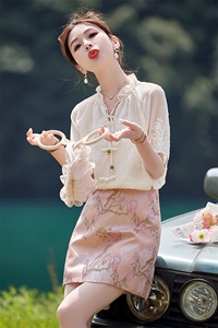 【花叶朝云】2024夏季新款新中式衬衫天丝上衣V领小衫白色女图片