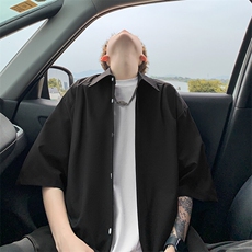 黑色