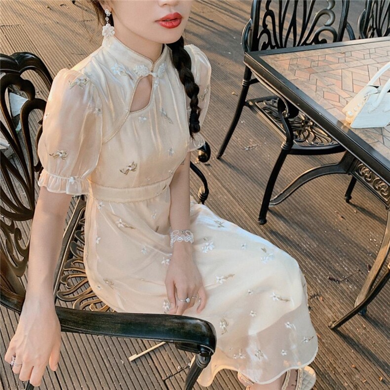 刺绣蹄花鎏金纱连衣裙旗袍，女装连衣裙，M.W 嫚维