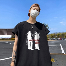 黑色