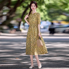 时尚收腰妈妈中年女装大码连衣裙2025夏季新款洋气显瘦棉麻碎花裙，女装连衣裙，涵墨