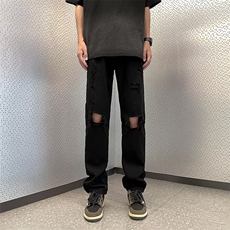 黑色