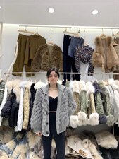 冬季新款车条皮草拼毛衣外套，女装皮草，邱小姐