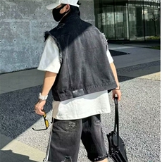 黑色