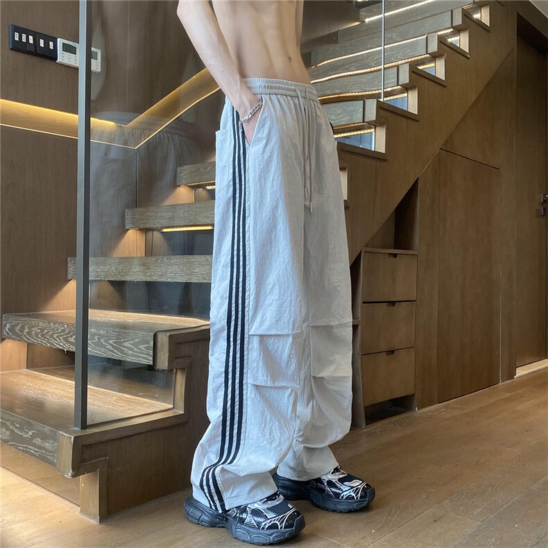 YK122P35品质保障！夏季垂感冰凉褶皱潮牌侧边三条杠织带休闲裤，男装休闲裤，电商A249