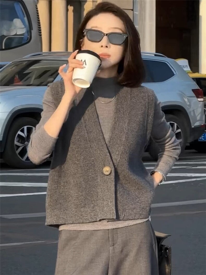 2025年秋季新款百搭女士扣开衫马甲,针织衫/毛衣,嘉日羊绒