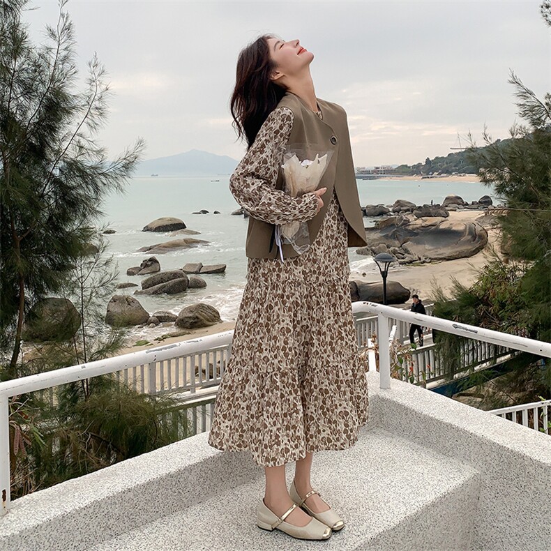 法式复古碎花连衣裙套装女2025春季新款轻熟风马甲长裙气质两件套图片