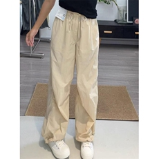 浅米色