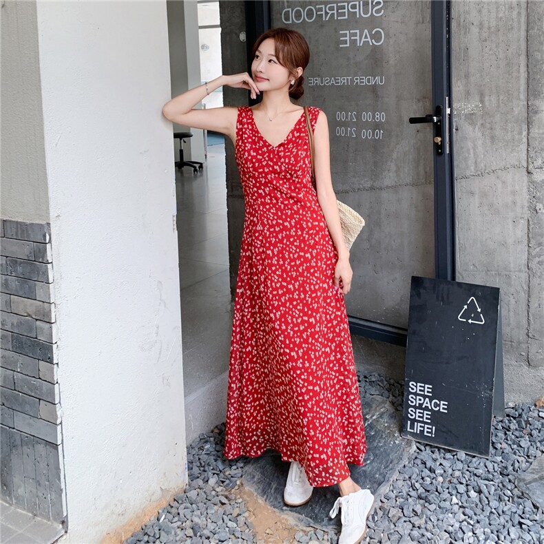 红色碎花无袖连衣裙女夏2025新款度假风绝美温柔风法式爆款长裙,女装连衣裙,2C216
