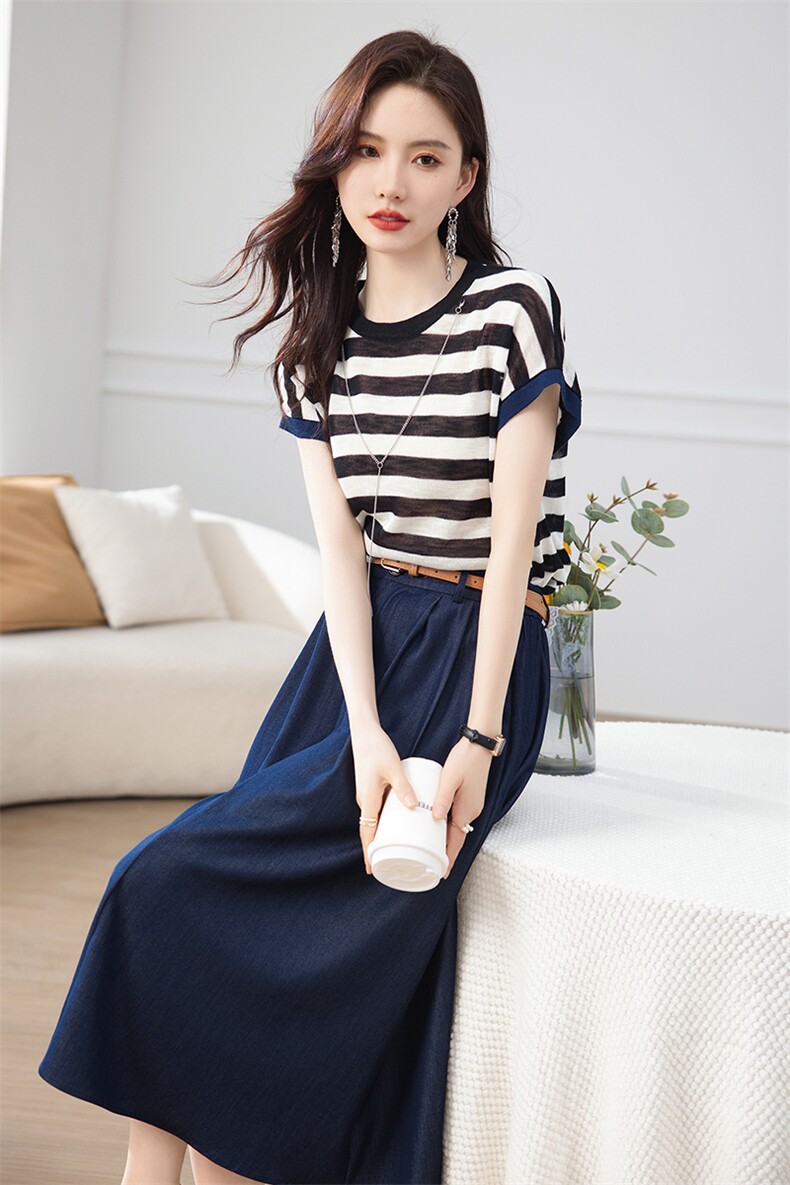 2023年夏季新款女时尚休闲减龄针织圆领链条装饰上衣+半身裙套装,女装套装/套裙,奋斗女王