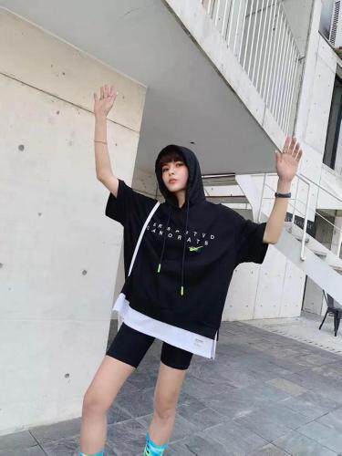 新款带帽短袖卫衣，女装卫衣/绒衫，E·贝空间