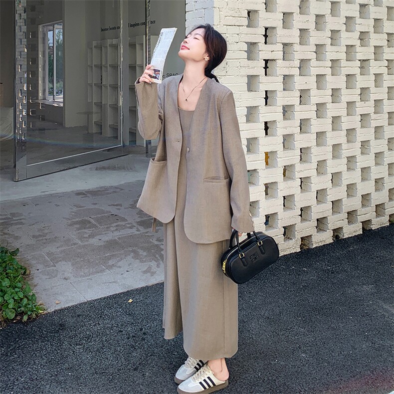 轻熟风穿搭吊带连衣裙外搭无领西装外套女春秋2025年新款长裙套装图片