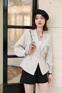 [现货]春装，短款小外套收腰，两色、三个尺码图片