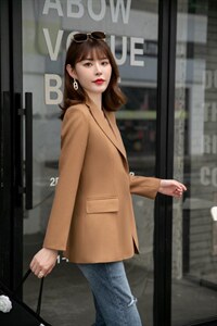 【现货】气质职场淑女咖色金纺外套图片