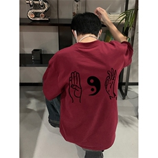 酒红色
