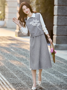 【现货】2025年秋季新款时尚花朵马甲背心连衣裙套装显瘦减龄图片