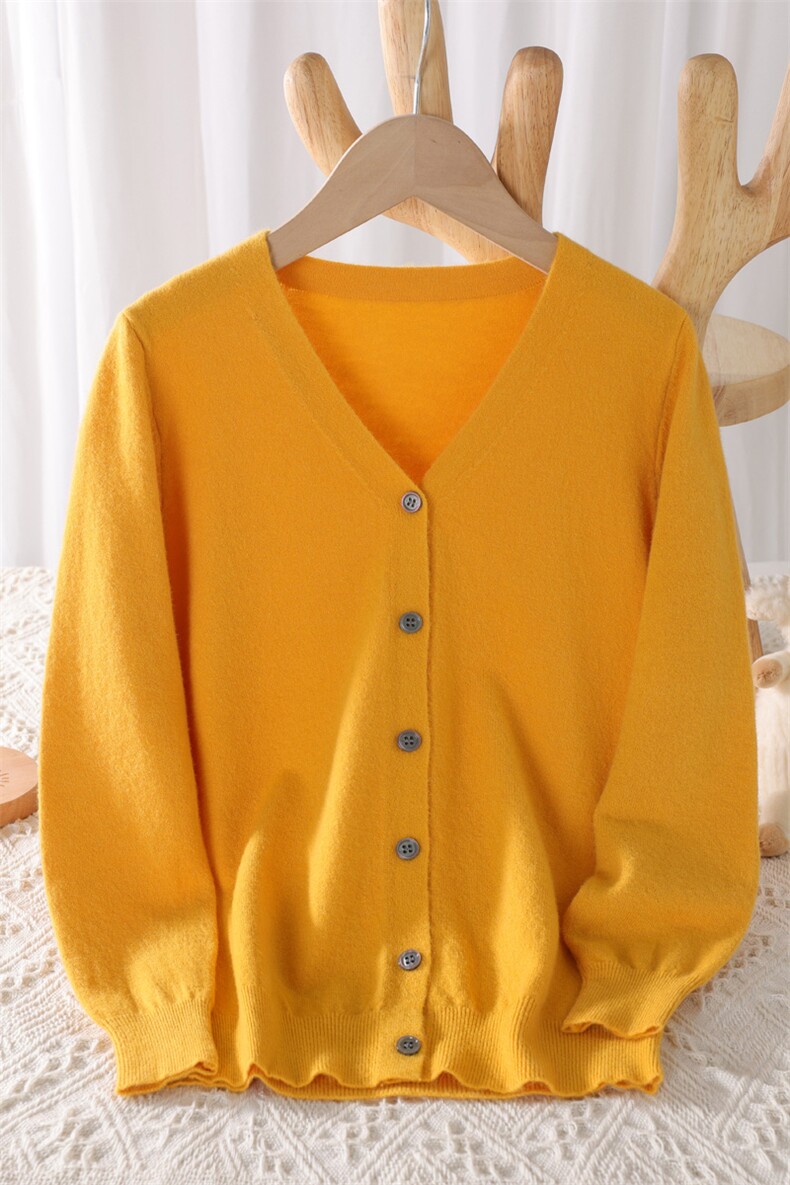 时尚气质儿童针织开衫简约V领长袖毛衣舒适保暖适合春秋季节,童装儿童针织衫,伊美侕