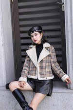 2色四个尺码，其它，圣姿源