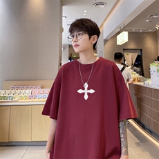 酒红色