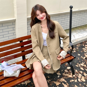 卡其色小香风西装套装裙女2025秋季新款高级感气质百褶短裙两件套图片