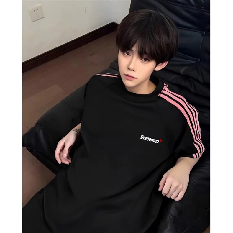 抖音得物品质二开240克宽松纯棉美式潮牌印花三条杠中性风短袖T恤，男装T恤，电商A486-1