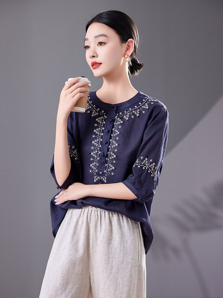 2025天丝苎麻文艺复古刺绣夏季新款立领衬衫宽松绣花妈妈小衫上衣,女装衬衫,靓衣阁