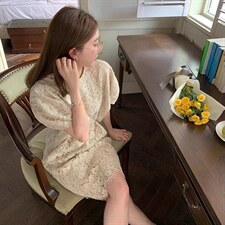 夏季新款别致设计感法式泡泡袖连衣裙，女装连衣裙，L·H·X