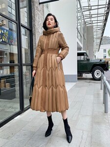 2021新款羽绒服图片