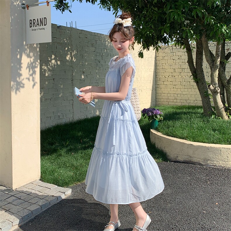 蓝色漂亮绝美飞飞袖天丝连衣裙女夏超仙法式清冷感气质度假风长裙,女装连衣裙,欣美人