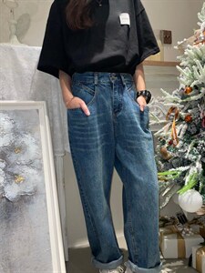 春季新款直筒牛仔裤，女装牛仔裤，玫瑰共和国