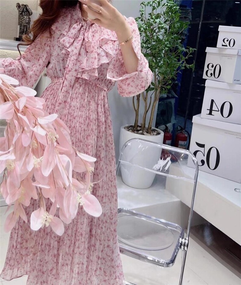 韩版碎花连衣裙，女装连衣裙，格瑞琪