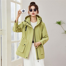 现货2026年春季时尚休闲宽松显瘦中年妈妈风衣外套（帽子可拆卸），女装风衣，靓衣阁