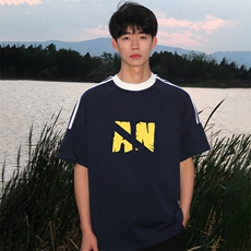 藏青色