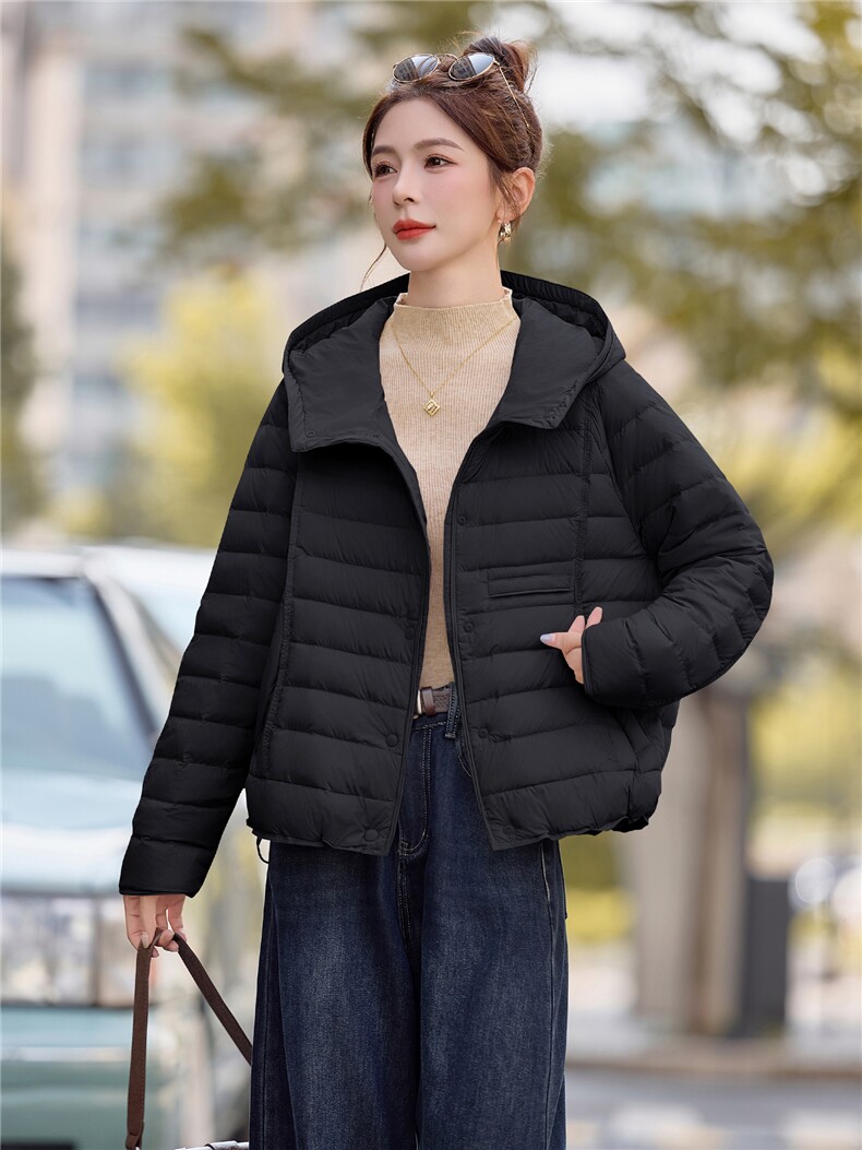 新标90白鸭绒连帽羽绒服女短款排骨条轻薄保暖休闲宽松外套上衣,女装羽绒服,余墨