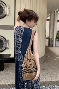 文艺日系复古拼色印花减龄连衣裙女夏季2025新款高级感拼接背心裙图片