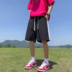 黑色