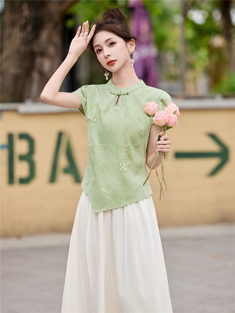 新中式盘扣改良旗袍上衣女2026夏新款好看气质,女装套装/套裙,贵人树