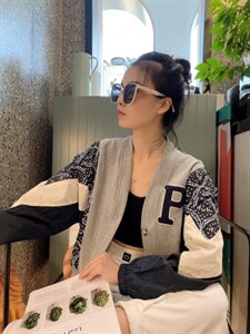 秋装外套 花图片