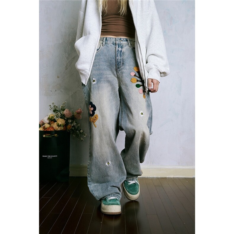 E05-P44美式浅蓝色重工水洗磨破钩花刺绣裤破洞直筒宽松牛仔裤，男装牛仔裤，电商B323A