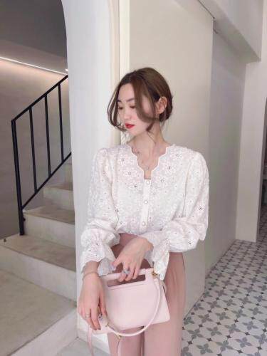 特种刺绣花露锁骨衬衣，其它，新袖