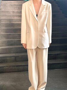 2022年春彩色西服图片