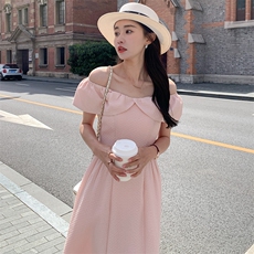 法式茶歇小众气质超仙连衣裙夏季2025女新款露肩v领温柔风初恋裙，女装连衣裙，韩蜜菓