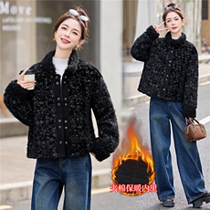 时尚重工刺绣真兔毛外套2025冬季新品高端高级感设计暖绒绒外套女，女装羊羔毛/颗粒绒，意芙