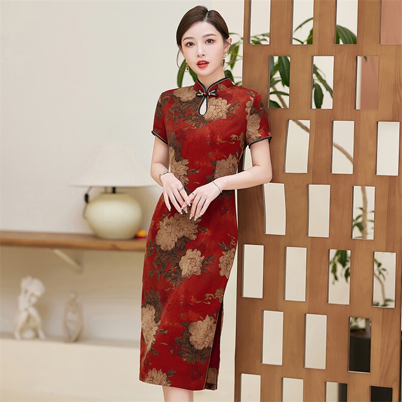 妈妈旗袍送考红色夏季旗开得胜复古高贵高级感喜婆婆婚宴日常可穿,女装汉服/婚纱/旗袍/礼服,小荷流