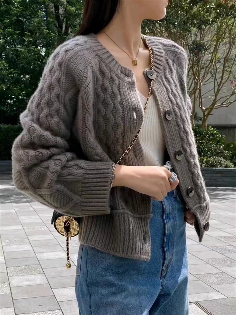 秋季新款舒适显瘦时尚五针拼接纽花针织开衫,女装羊毛衫,恒恩羊绒